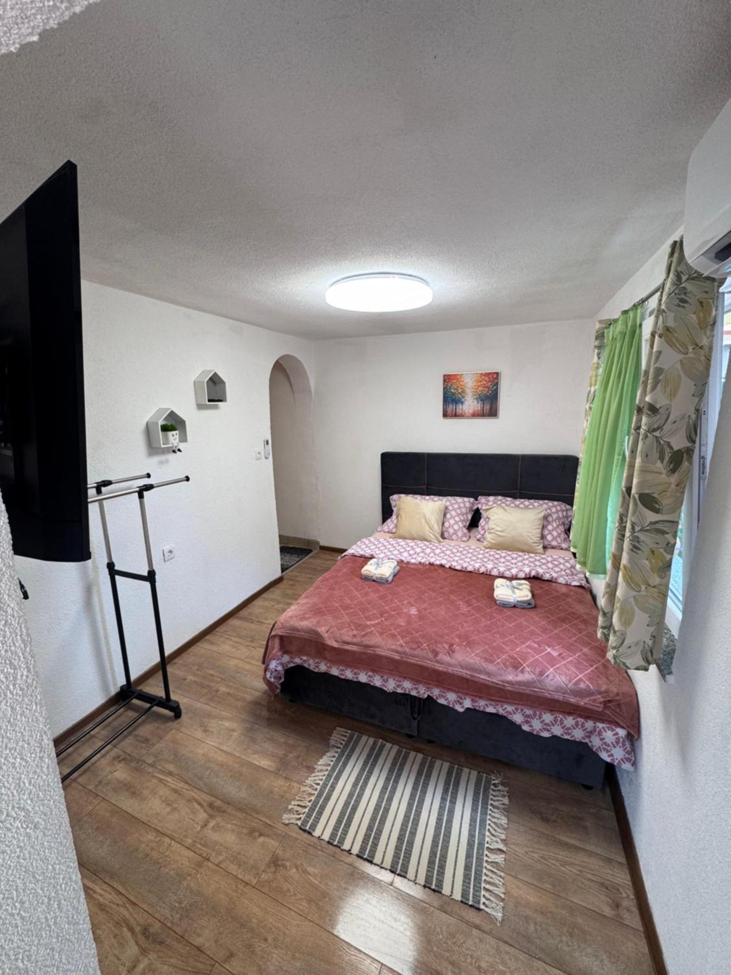 Apartman Josip Gospić Екстериор снимка