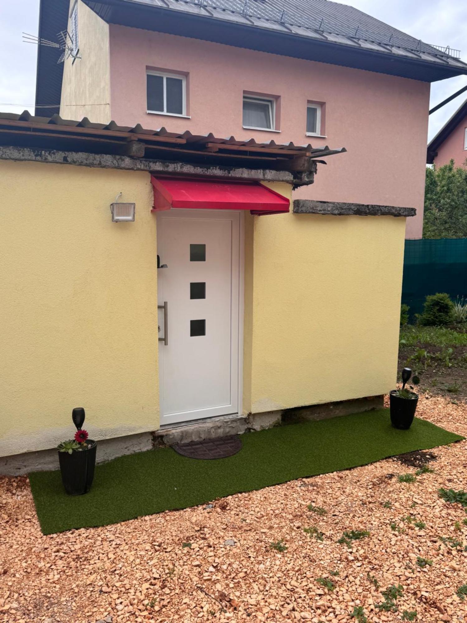 Apartman Josip Gospić Екстериор снимка